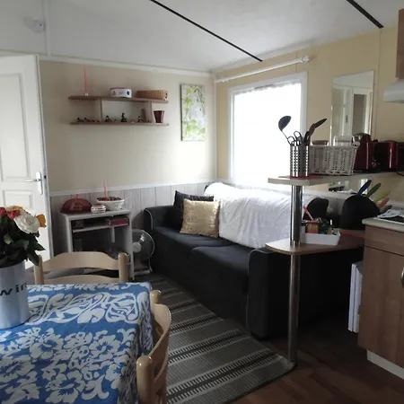 Mobilhome Au Calme - Piscine La Paree Preneau