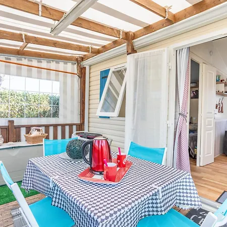 Mobilhome - Piscine Sauf En Avril * La Parée Preneau