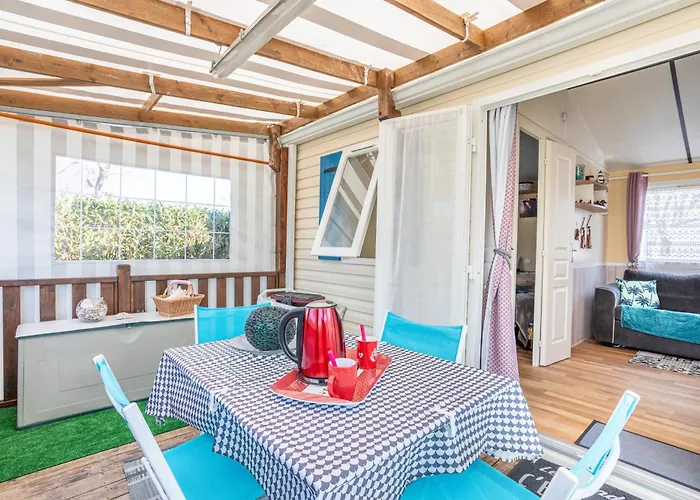 Mobilhome - Piscine Sauf En Avril * La Parée Preneau