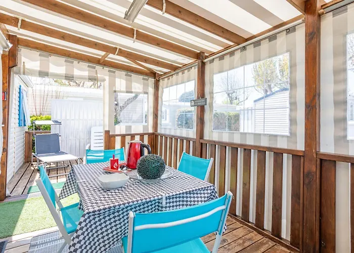 Mobilhome - Piscine Sauf En Avril Kemp *