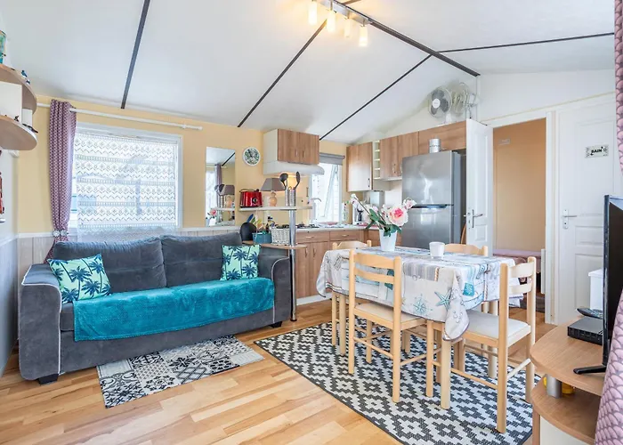 Mobilhome - Piscine Sauf En Avril La Parée Preneau